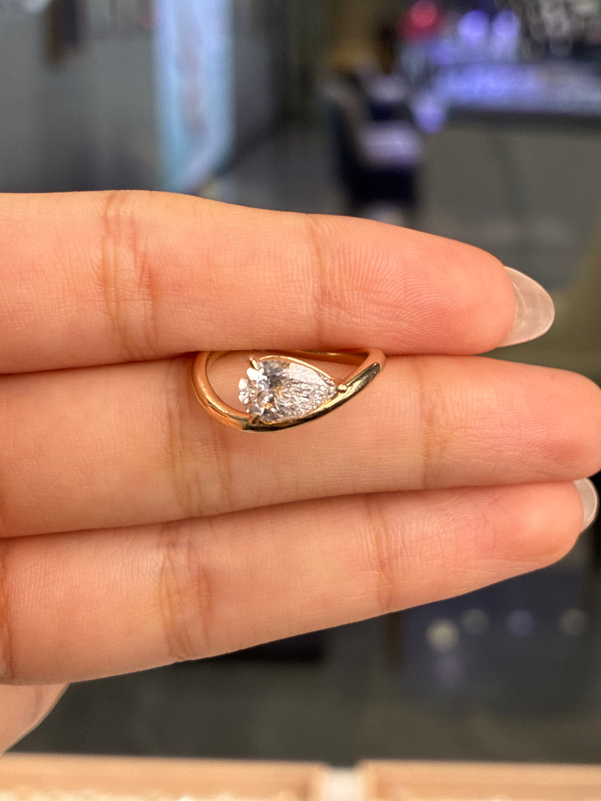 Lock price $200 for Jem 14k yellow gold, 1ct pink gem, around 2.3g gold weight
