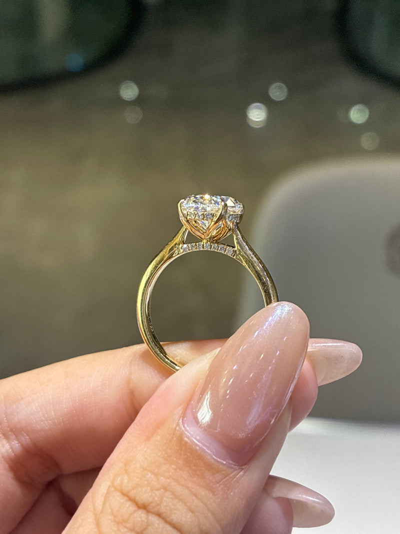 For Tasha 14k solid yellow gold 3ct oval E/vvs2 with 0.11ct sidestones