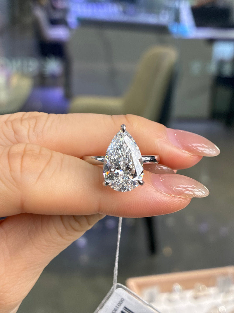 For black heart, 5ct pear ring, solid white gold, E/VVS2, 7.07ct/1p, 0.207ct/48p hidden halo,