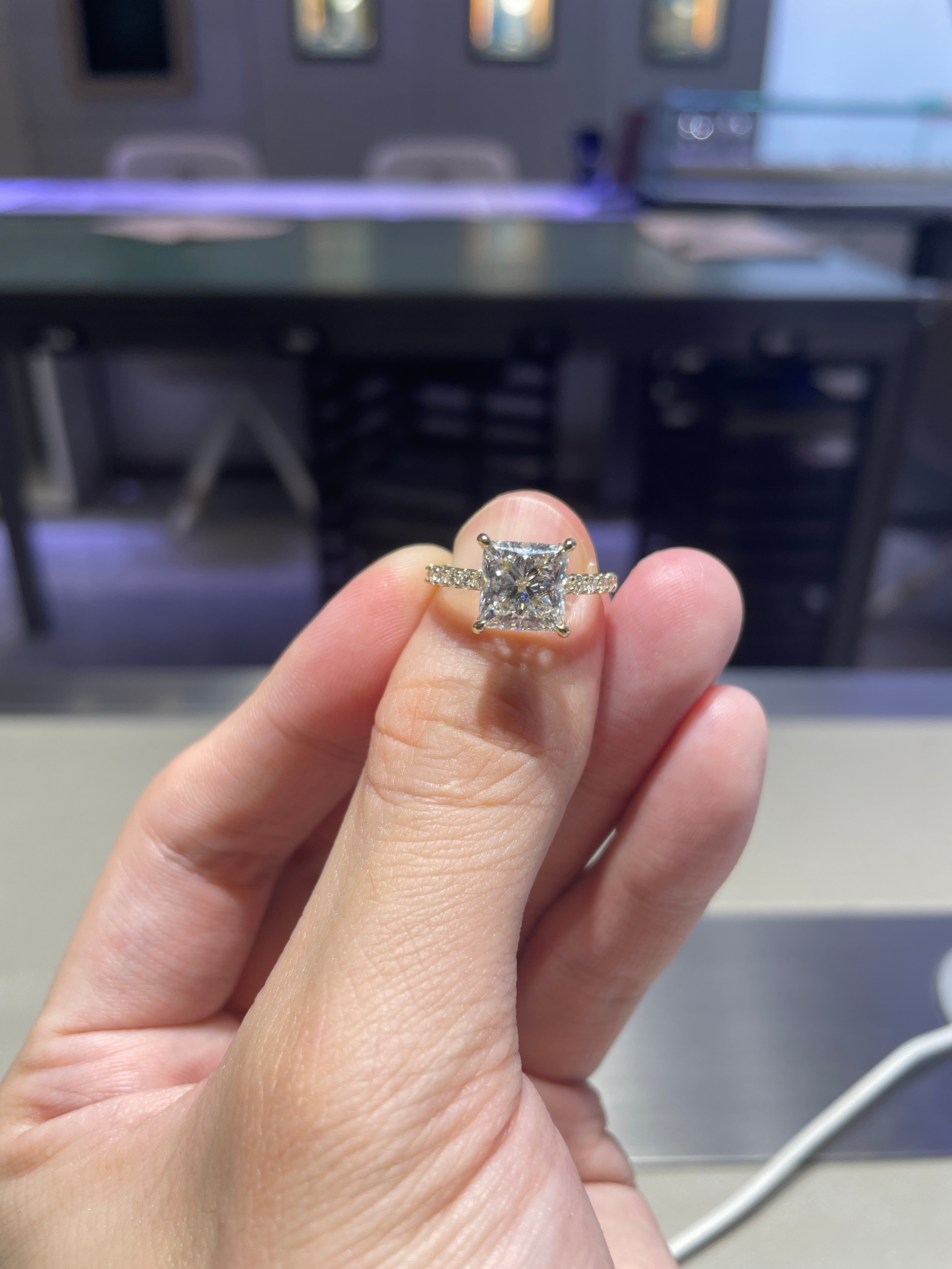 Retainer for mimikins Cathedral High Setting Princess Cut Solitaire Wedding Ring |14K solid white gold| 3.010ct Princess cut| E/VVS2| 32 Side stones for total 0.386ct | US Size 7