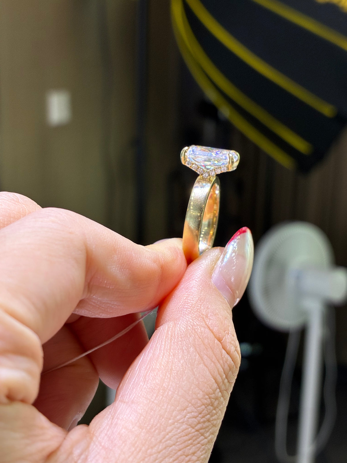 4.08ct+0.238ct Radiant Lab diamond Ring,E/VS1