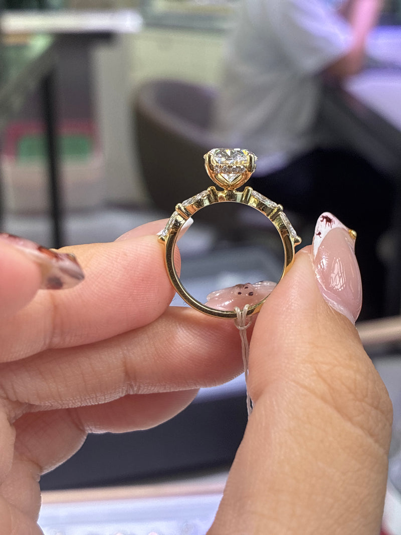 Deposit for Keala 14k 3ct oval E/vvs2 with marquise side stones on the band