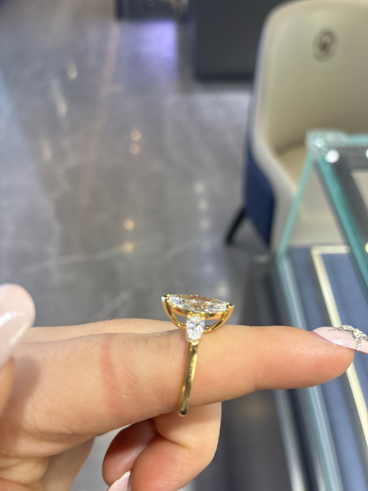 14k E/Vs1 2.5ct
