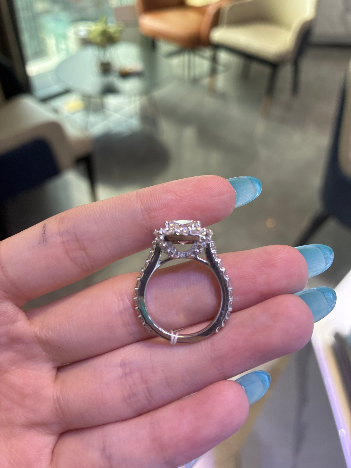 For Jscott 18K 3.08ct Cushion cut D VVS 2 with 2.048 side stone