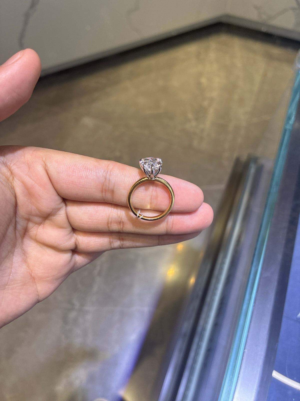 For Ari Z 18k yellow gold ring with 5ct E vvs2 main diamond