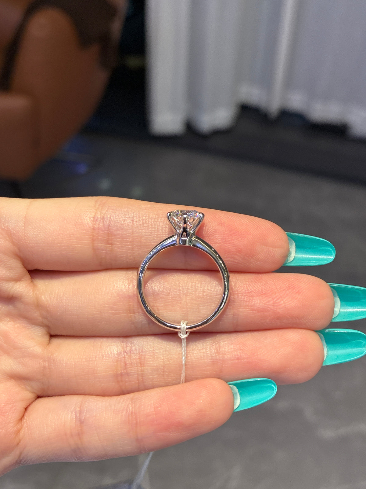 Customization For Gametimebaby Platinum950 1.53carat D VVS2 6prongs ring&18k white gold 4prongs earrings E VVS2(1carat each,total 2carats)with flying saucer. Each stone comes with IGI certificate