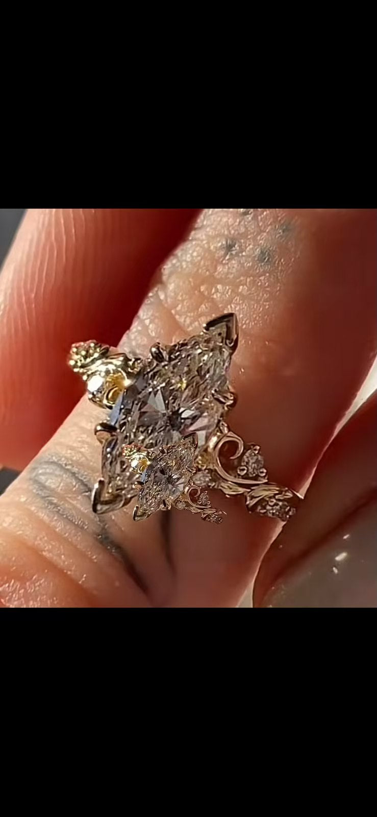 For Malik//Marquise Cut Solitaire Twisted Wand Solitaire Diamond Ring//18K Solid yellow gold//4ct Marquise Marquise Brilliant diamond center stone//E/VVS2
US Size 8