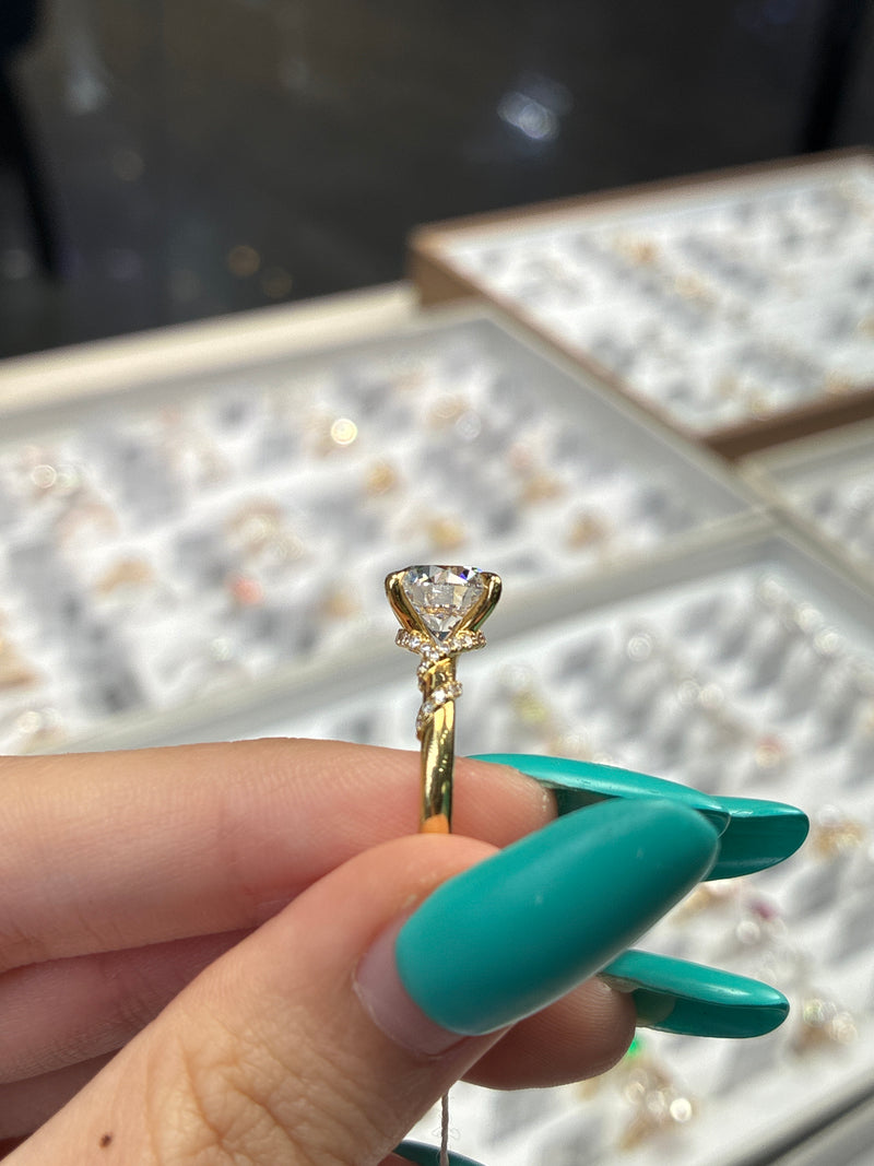 Deposit for LisaM 14K solid white gold mounting(for a 5.54 round diamond), with 0.178ct sidestones