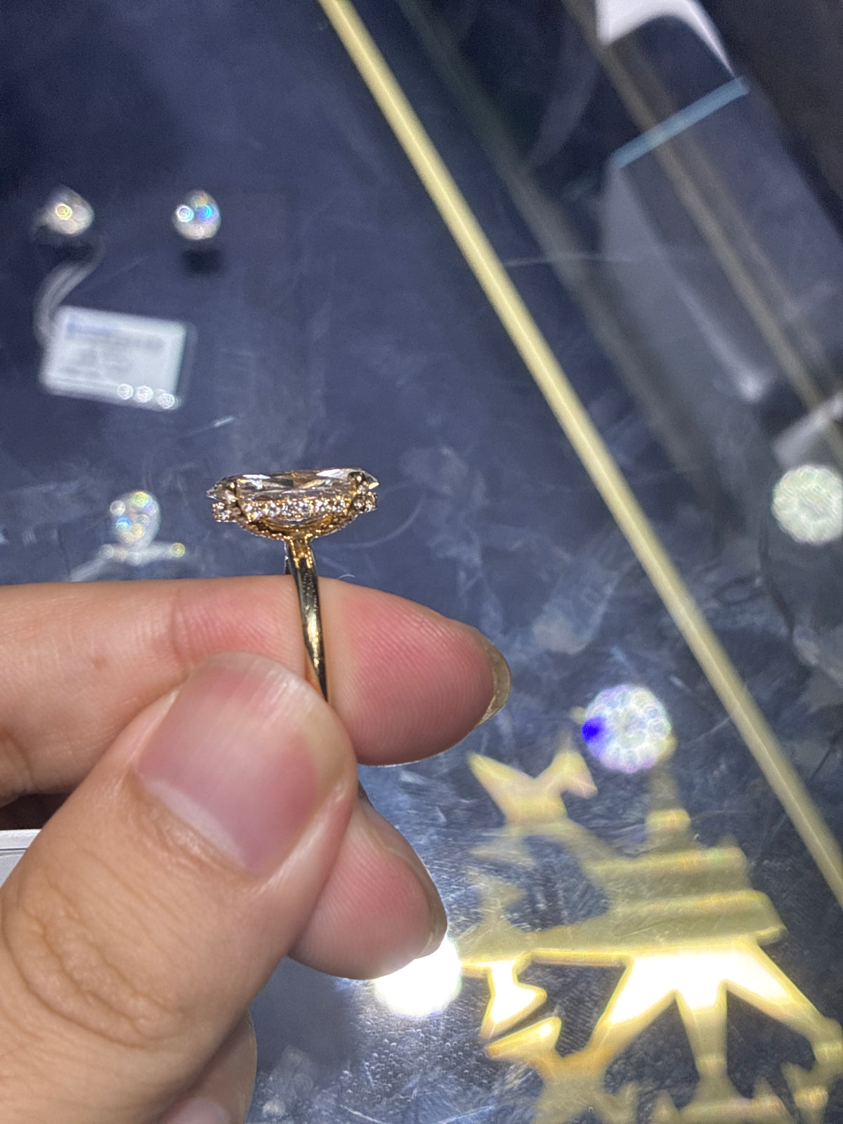 For Hannah,14k yellow gold ,main stone moval cut 3.03ct side stone 0.331ct F/VS1
