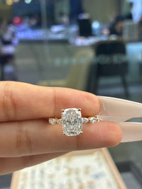 Deposit for Kimberly 14k yellow gold, 3ct center stone, 0.6ct side stone, D/VVS2, size6, need sizer first