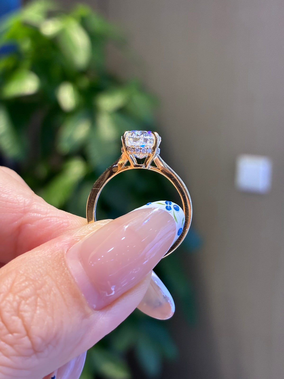 Balance For Luisa, for 2.5ct Oval Split Shank, E/VVS2, in 14k white gold