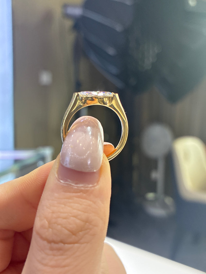 For AnDrea 18k gold D/vvs2  1.03carat east west ring