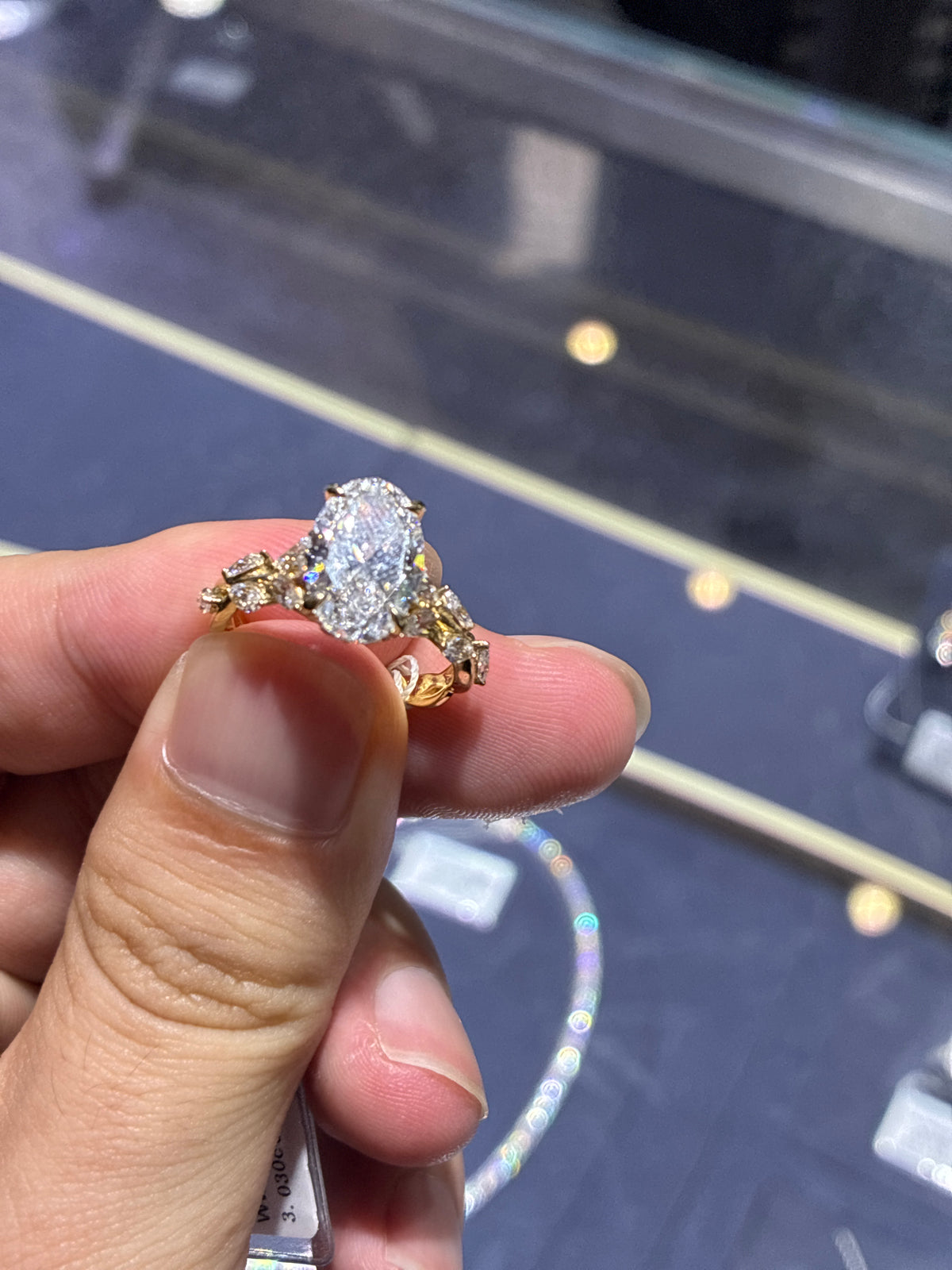 For RZman,deposit for 3.03ct main stone,D/VS1 with side stone 1.08ct 14k yellow gold