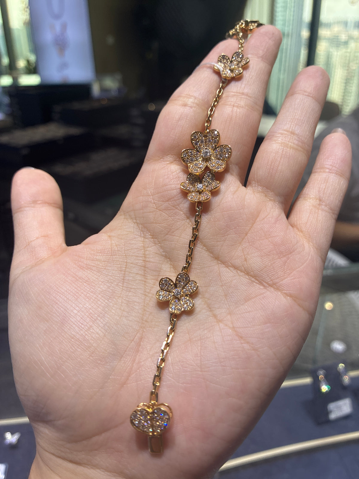 For fiona 18k gold clover bracelet 2.695ct DE/vvs