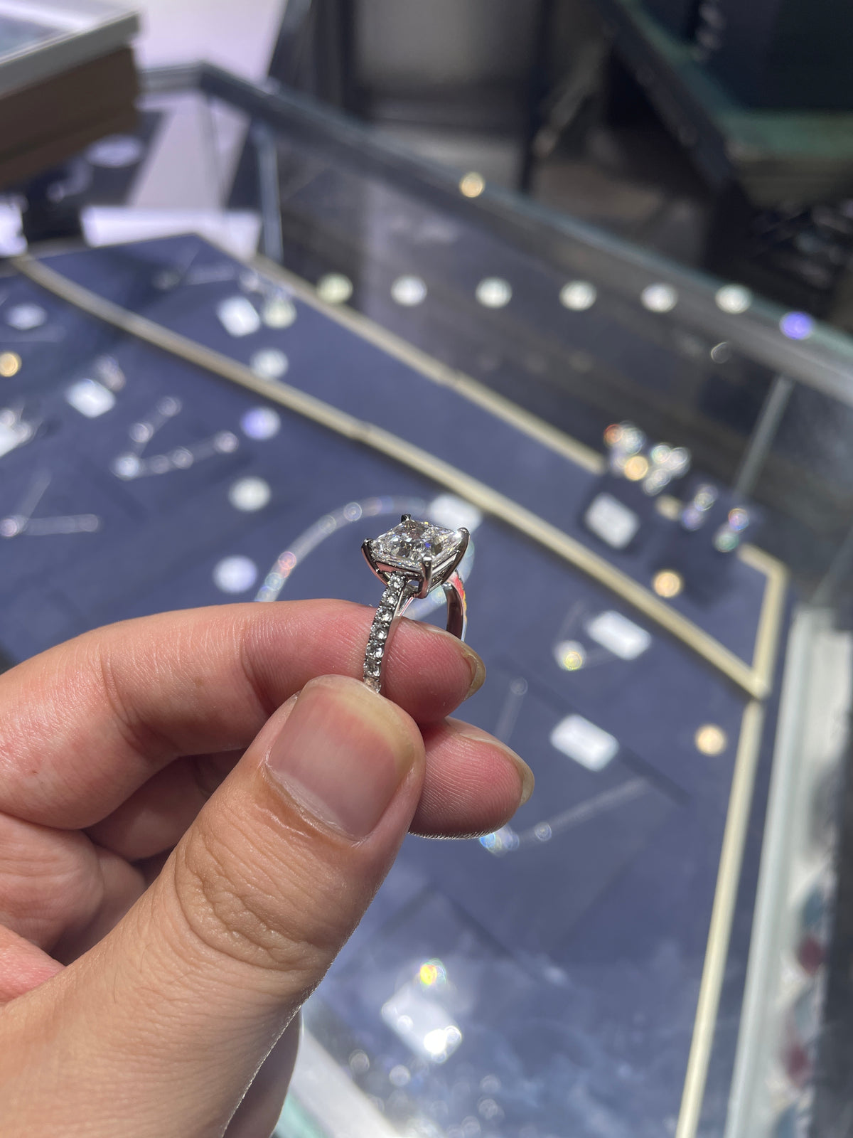 For jessicakaviatrix,princess cut 3.15ct E/VS1 side stone 0.336ct 18k white girl