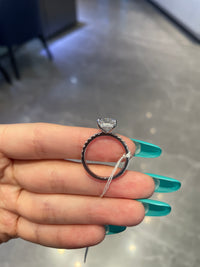 Deposit for Vicera_The_Legacy 14K solid white gold 4.5carat radiant E/VVS2, with 0.50carat sidestones&hidden halo(customization)