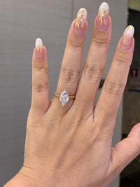 2.6ct Marquis with 0.286ct sidestones lab Diamond Ring,D/VVS2, 18k gold