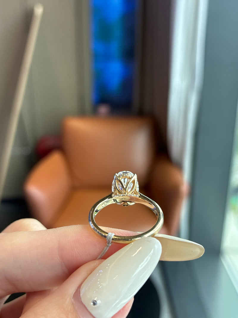 For Hannah 14K solid yellow gold,3.03ct E/VVS2, with 0.113ct hidden halo