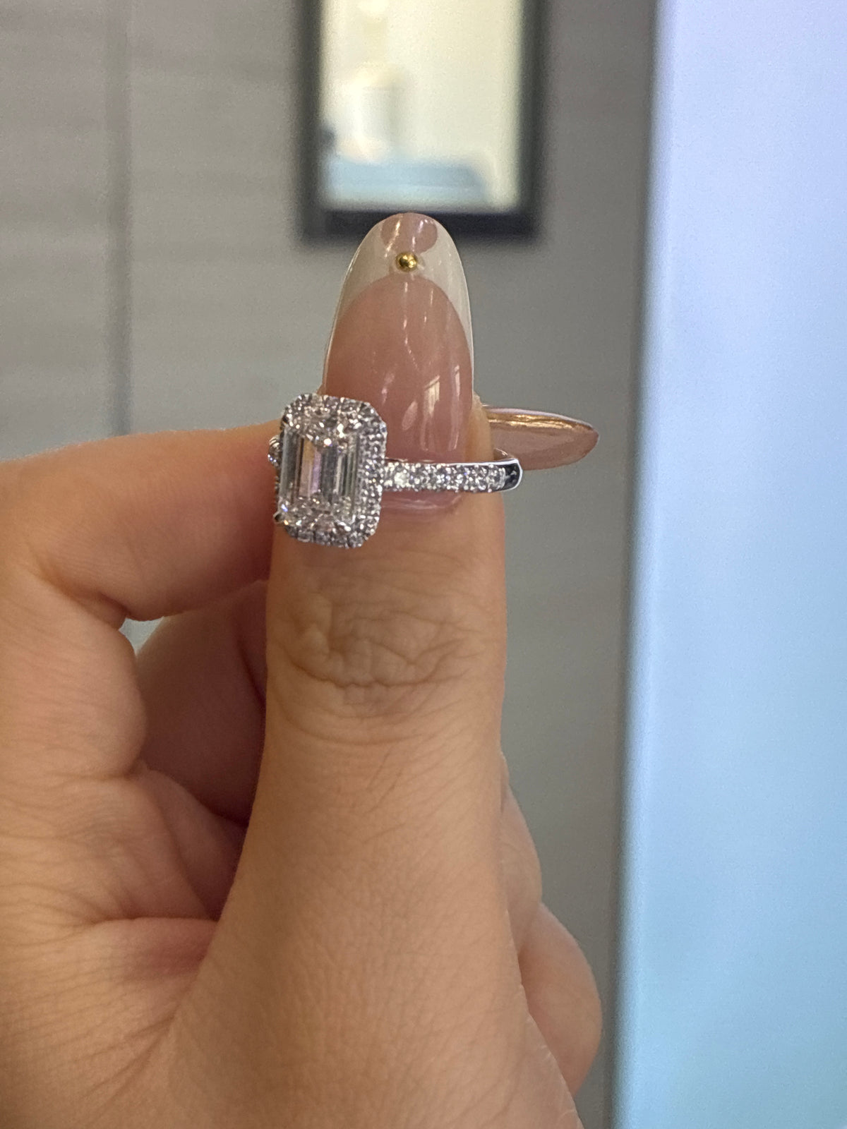 For Grace platinum white gold E/vs1 2.02ct emerald cut
