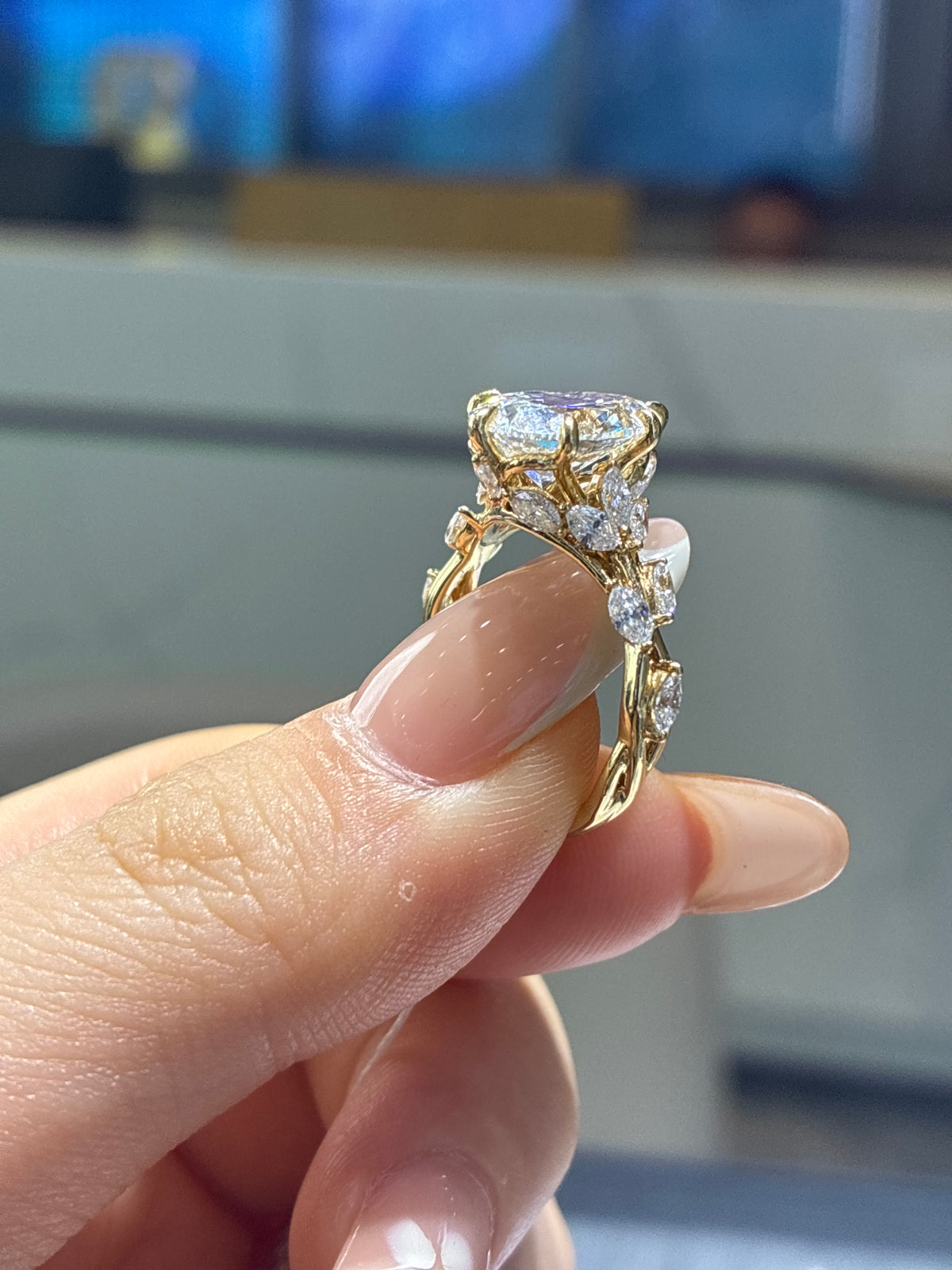 Deposit For Sandra 14k white gold pear cut E/vs1 main stone 3.01ct side stone 0.93ct customize