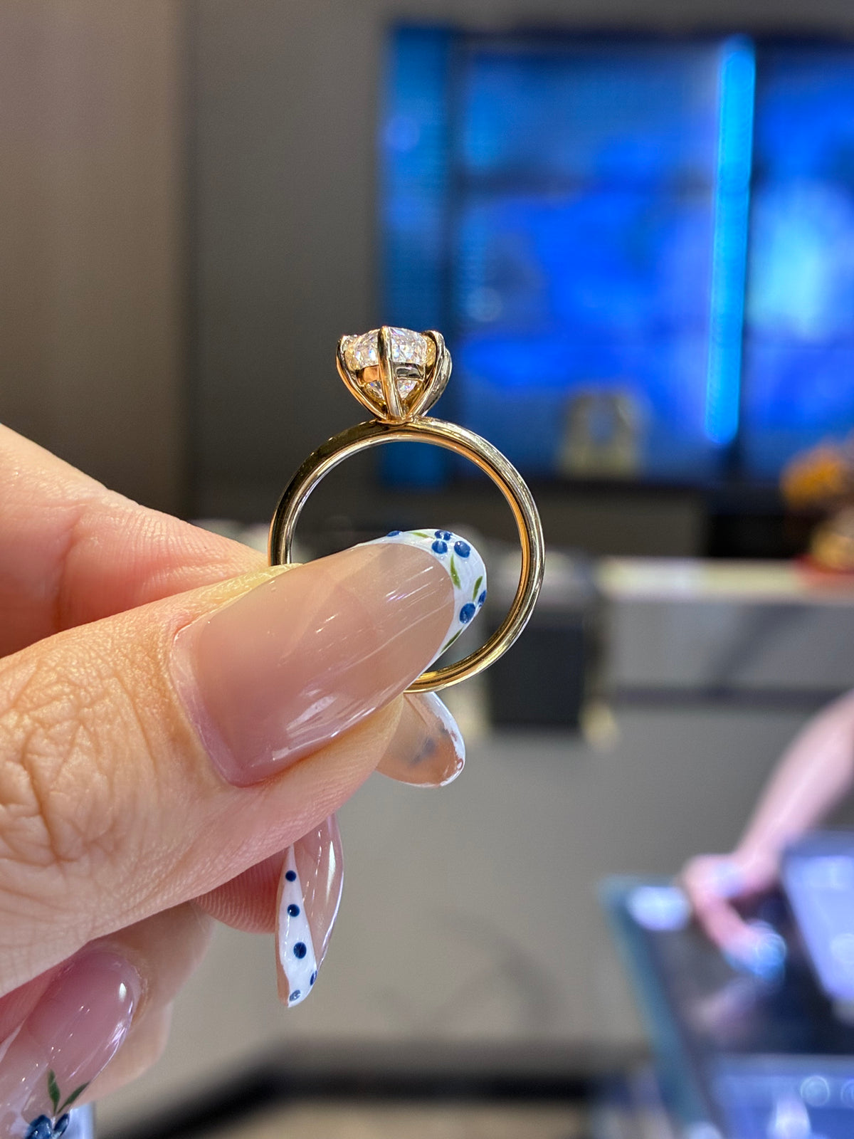 For L, 3.08ct Marquise, E/VVS2 in 14k gold