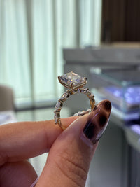 For Ty 3ct radiant cut 14k E/vvs2 with 0.512ct sidestones