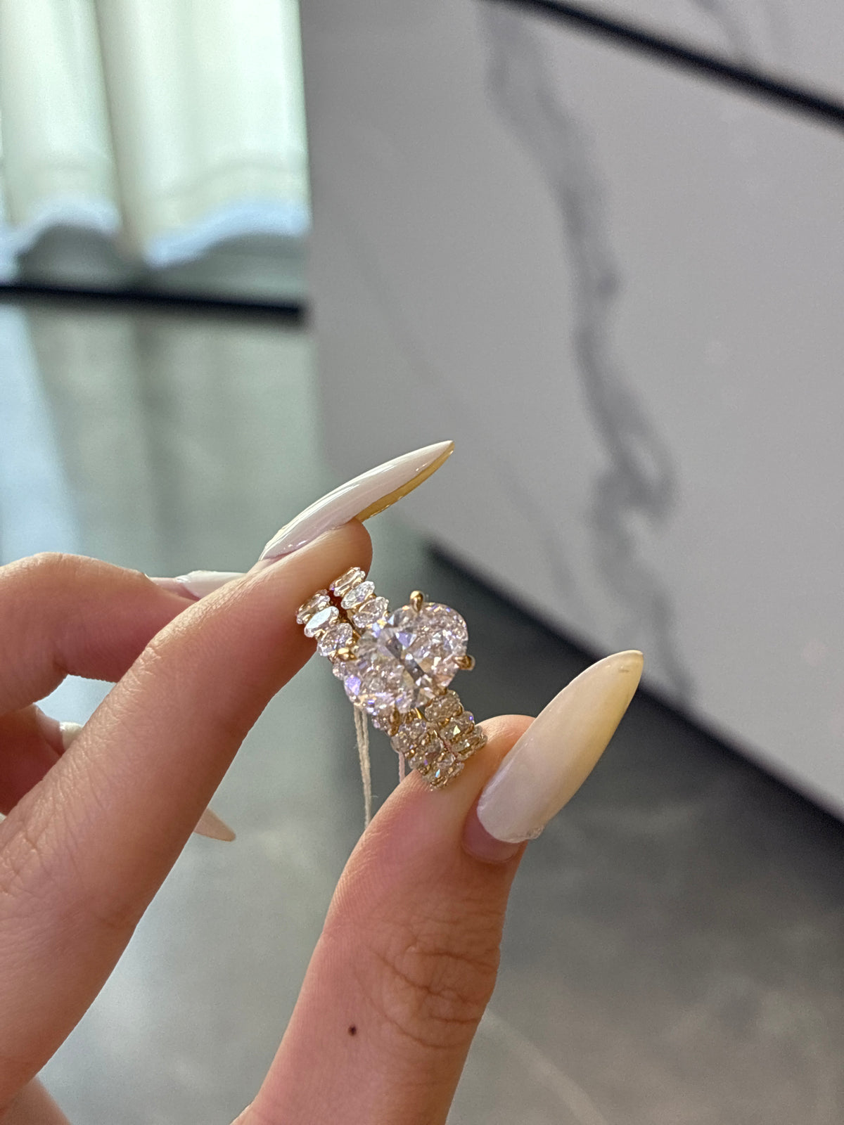 Deposit Marianna 1️⃣Engagement ring: 14k yellow gold, 2ct oval diamond, 2ct side stones, total 4ct, E/VVS22️⃣Engagement band: 14k yellow gold, total 2ct diamonds. Size 9