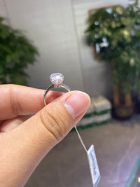 For Sara 18k White Gold Oval Cut Solitary 5.05ct E/ VVS2