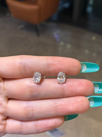Deposit For J &N Courier 14K gold, D color, VVS2, 1 carat each, total 2 carat, with two IGI certificates and one GIL certificate