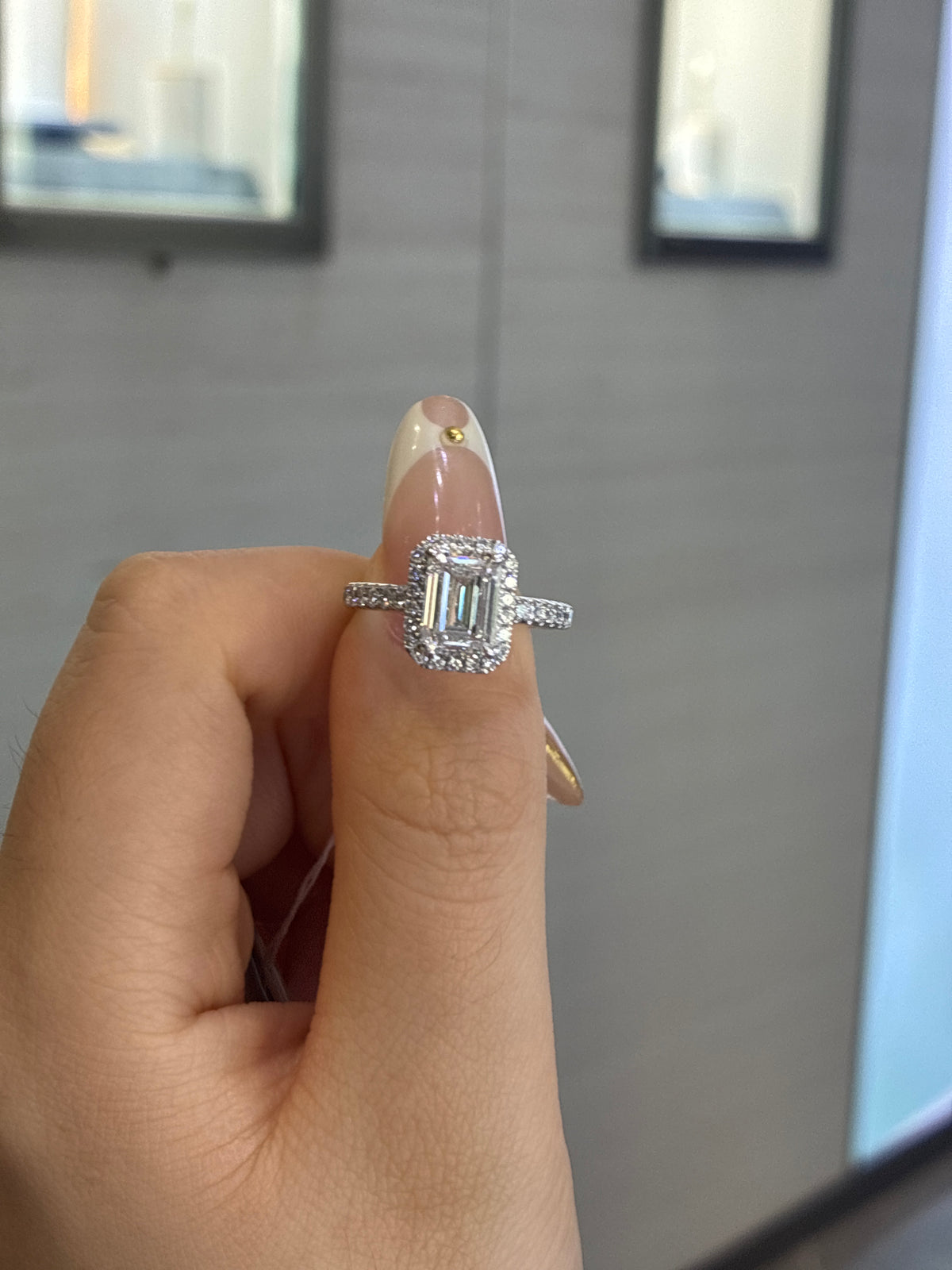 For Grace platinum white gold E/vs1 2.02ct emerald cut