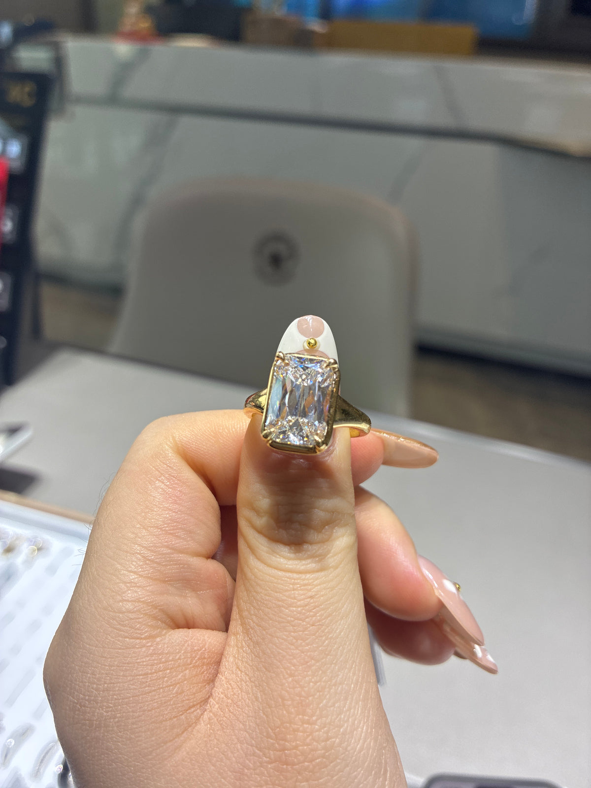 For Lique 18k yellow gold Ashoka cut 5.1ct F/vvs2