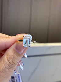 For Sowda, 3ct Emeral hidden halo Solitaire with hidden halo, E/VVS2