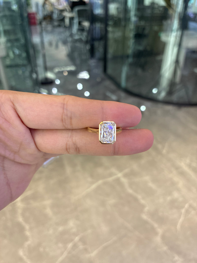 For Brittany 14k yellow gold ring with 2.870ct E vs1 main diamond