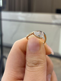 For uniquely 14k yellow gold D/vvs2 pinky ring 1.01ct
