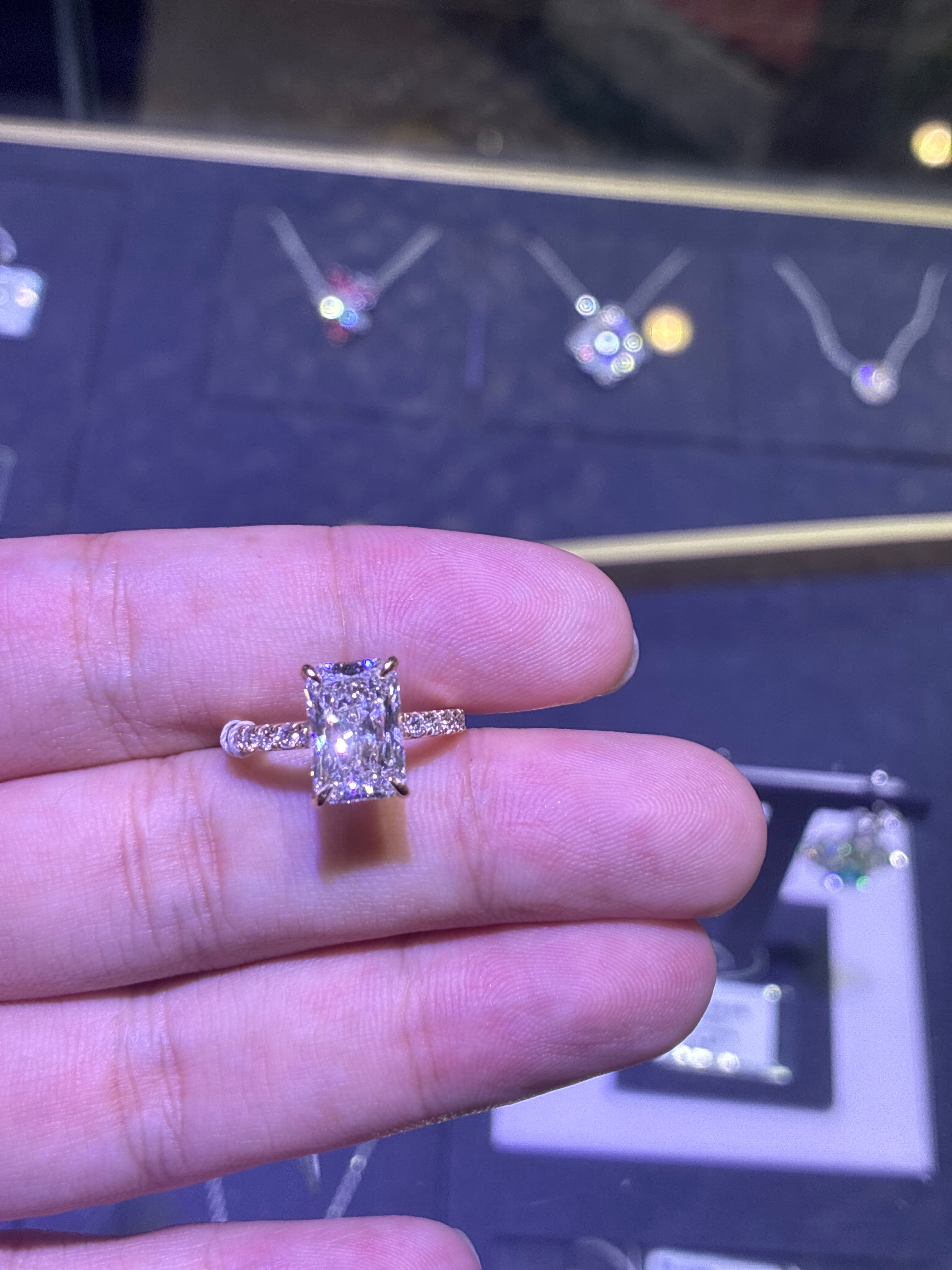 For Jasmene 14k yellow gold main stone radiant cut E/VS1 3.1ct side stone 0.388ct