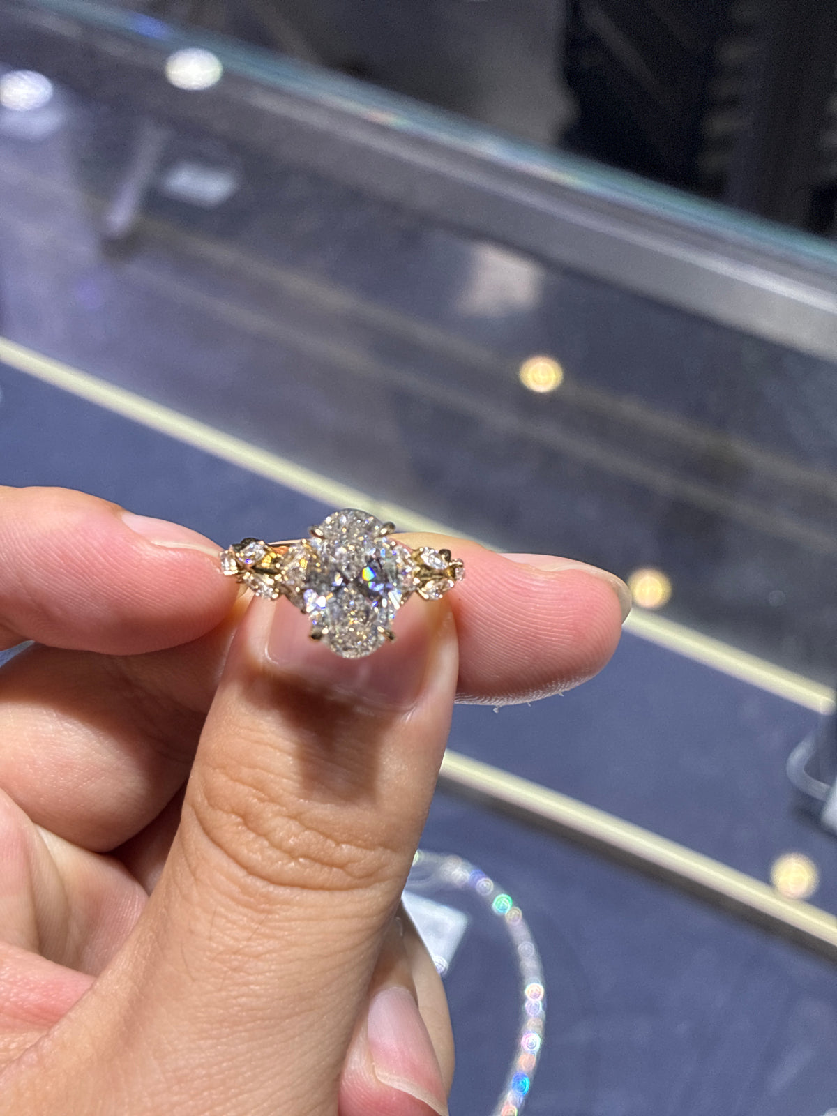 For RZman,deposit for 3.03ct main stone,D/VS1 with side stone 1.08ct 14k yellow gold