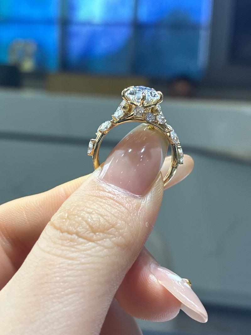 Deposit For Sandra 14k white gold pear cut E/vs1 main stone 3.01ct side stone 0.93ct customize