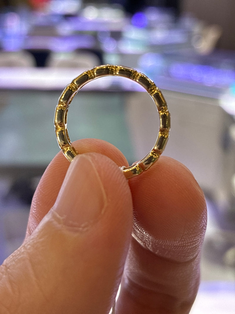 50% Retainer for Kim//Emerald Cut Full Eternity Bezel Setting Diamond Band Ring //2 grams of 14K Solid white gold(Estimated )//Emerald cut diamonds 10 points per for total 19 (estimated)//
D-E/VS-VVS//US Size 8