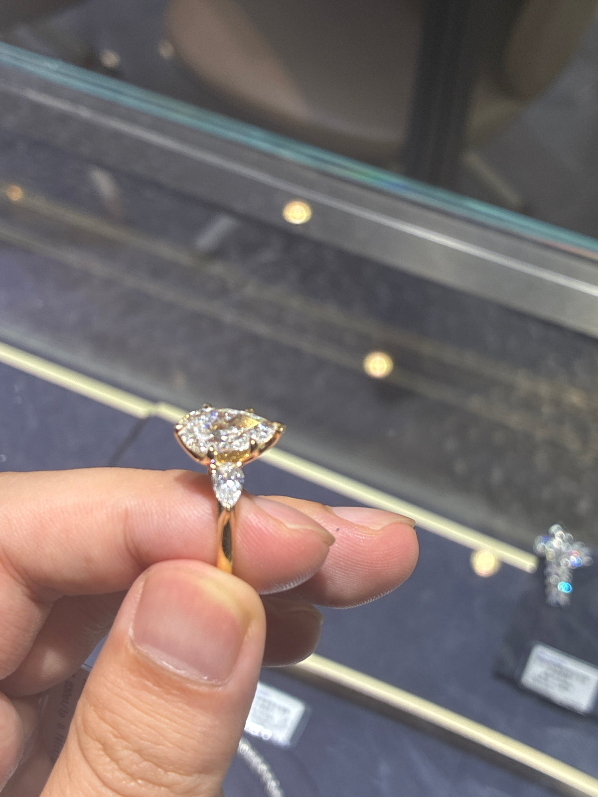 For alba 14k yellow gold pair cut main stone  3.03ct E/VS1 side stone 0.741ct