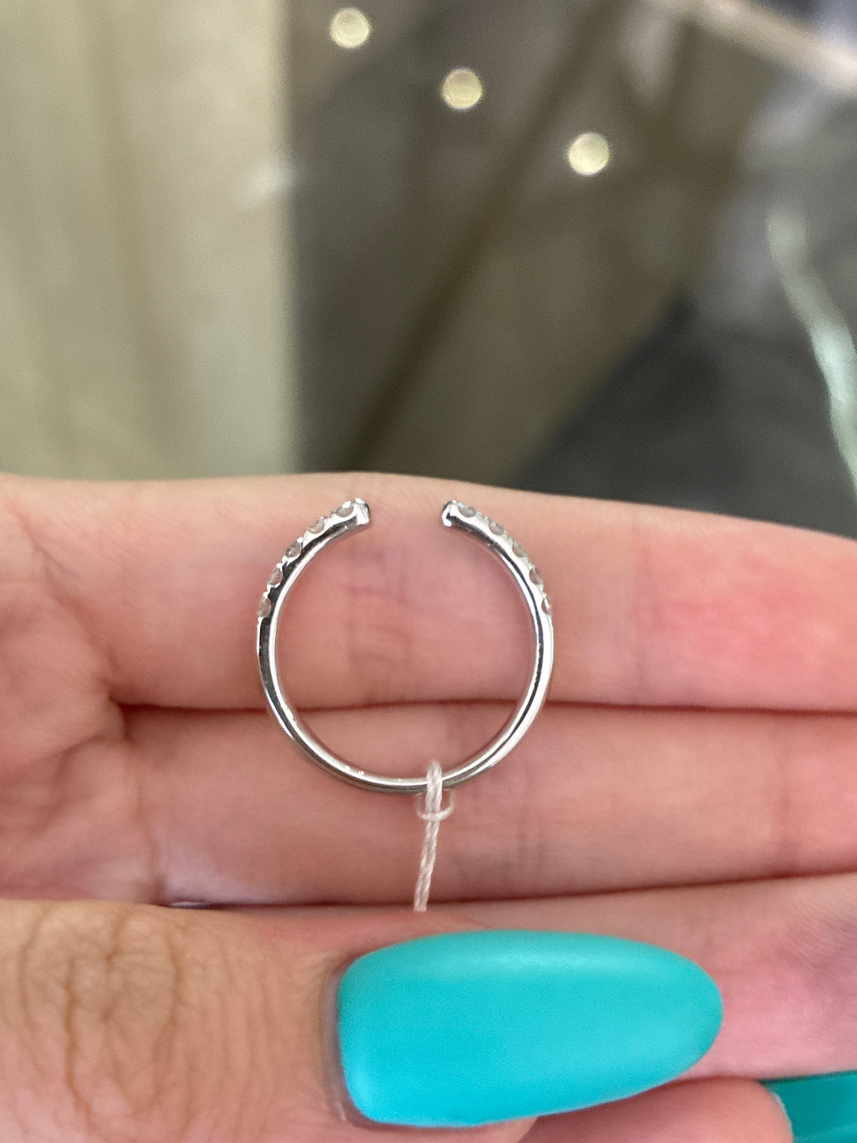 Deposit For Ksullivan246 1️⃣14K solid white gold 2 carat oval D VS1, with 0.18ct side stones 2️⃣14K solid white gold open band 0.349ct