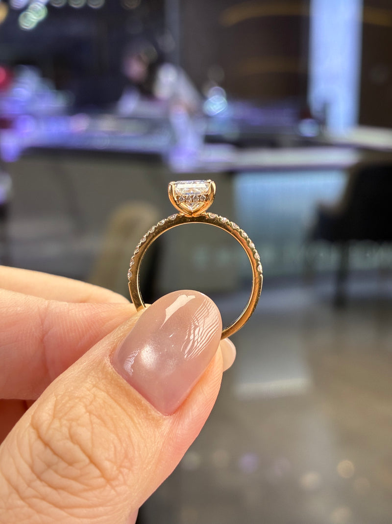 For Smorgan, 2ct Radiant with 0.325ct pave band, E/VS1, in 14k yellow gold