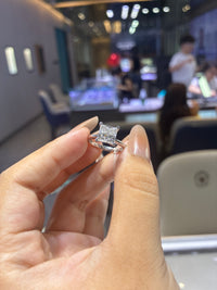 For its Mela 14k 3ct princess cut E/vs1