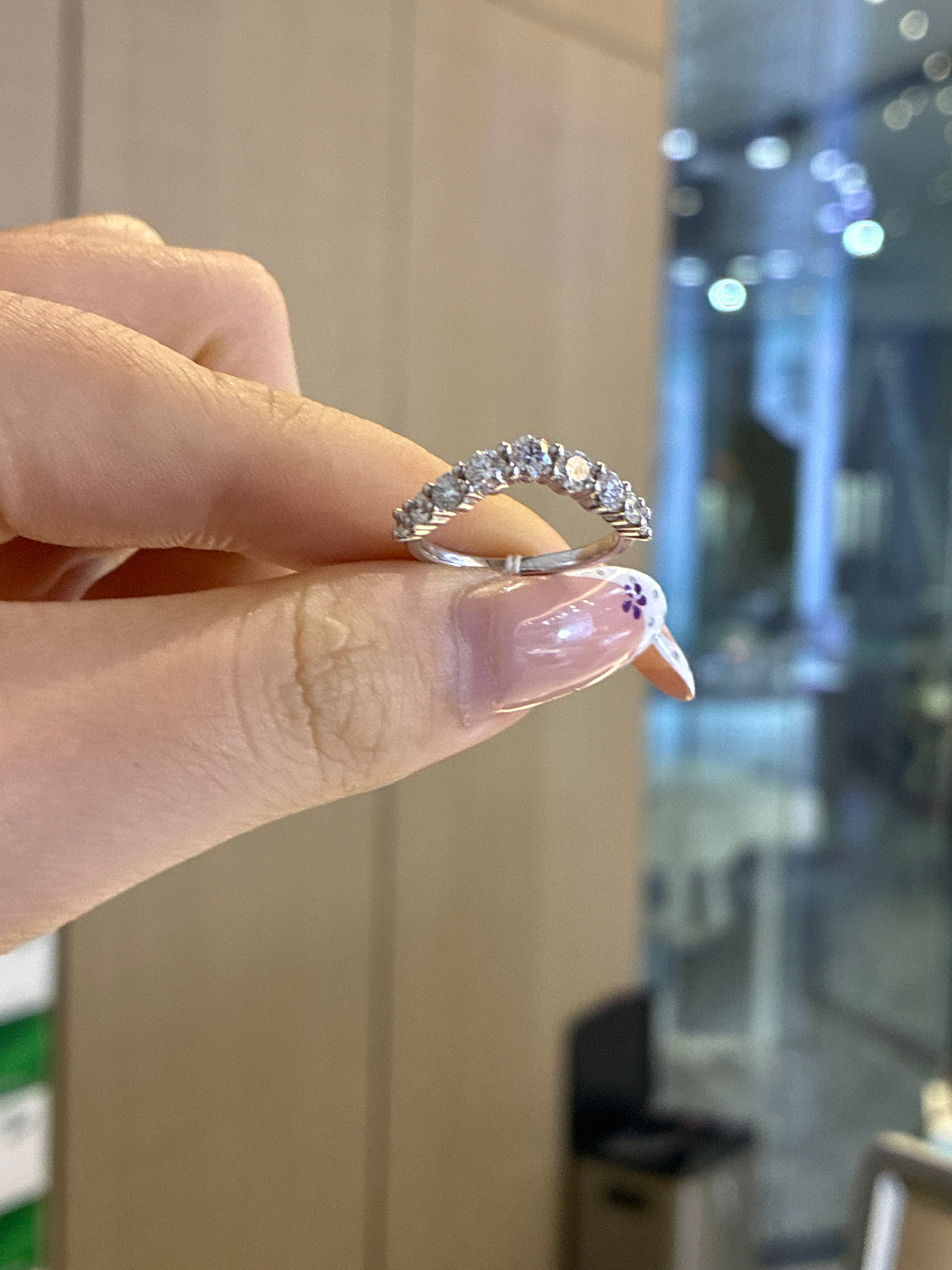 For Luisa platinum 0.882ct white gold v band