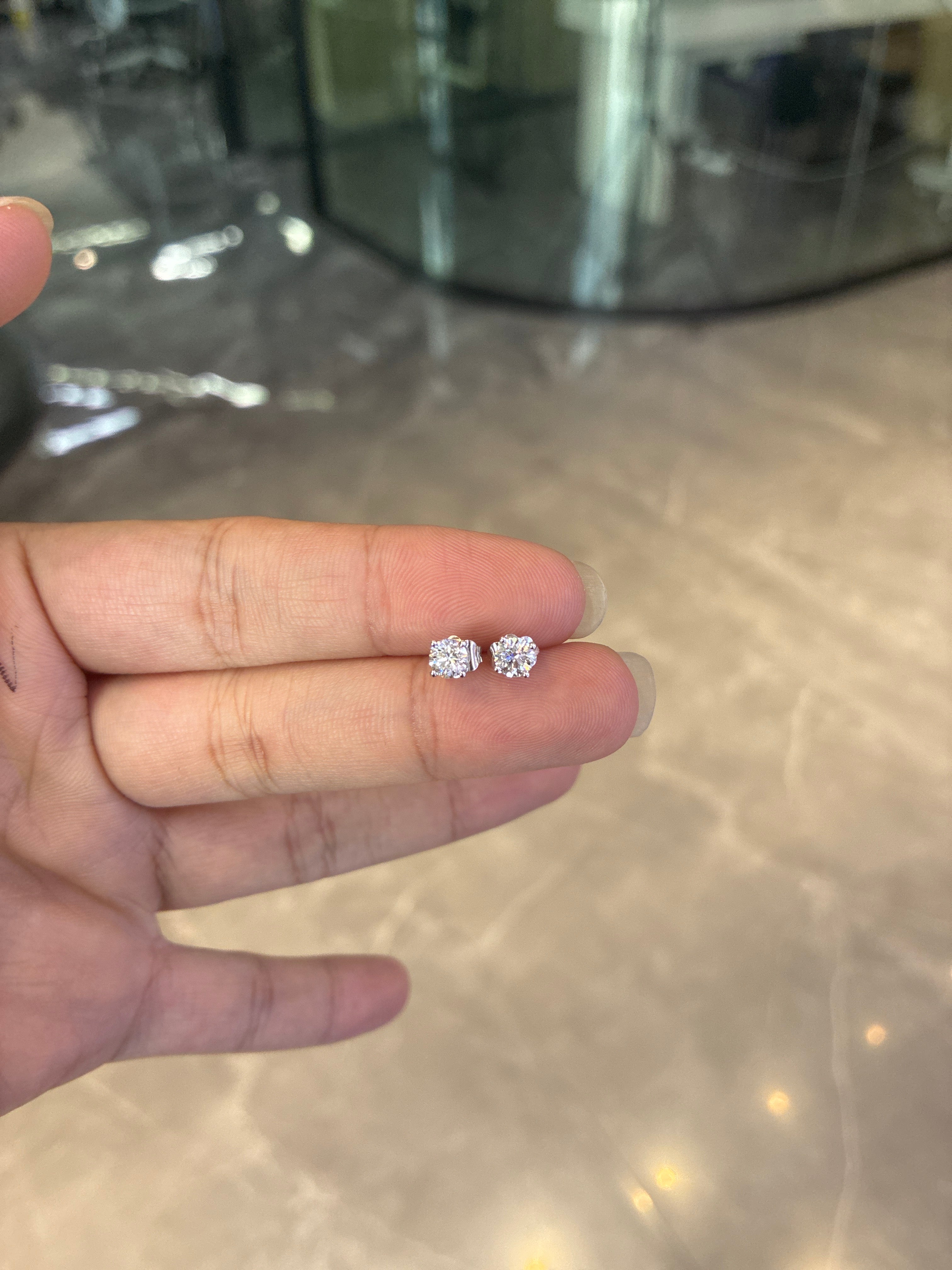 0.3ct each total 0.6ct diamond earrings 14k white gold