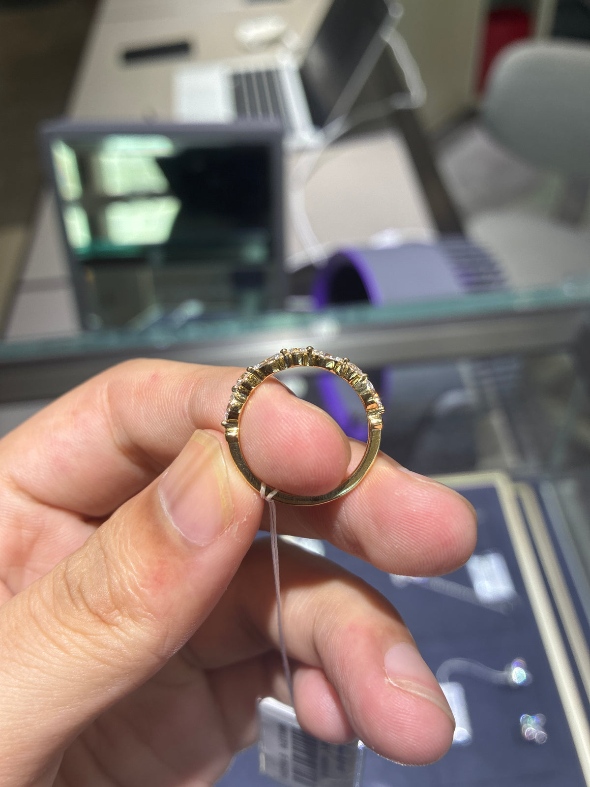 Lovelyone for pay (18k gold band)