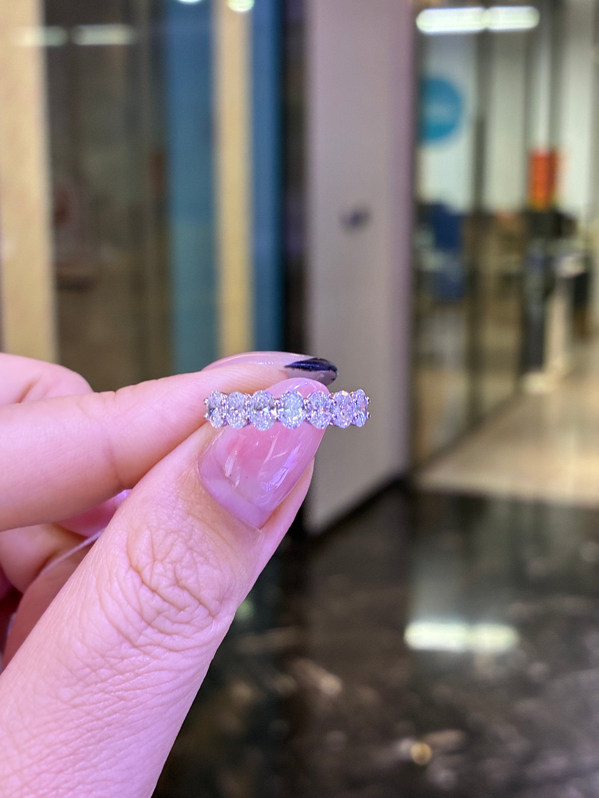 For Anna – First Deposit for Custom Order
1️⃣14K white gold, 2mm plain band mounting with plain basket,designed to fit a 1.85ct moval diamond (11.36 × 6.42 × 3.92mm).
2️⃣ 14K white gold oval half-eternity band, 1ct total weight, D–E color, VS–VVS clarity.