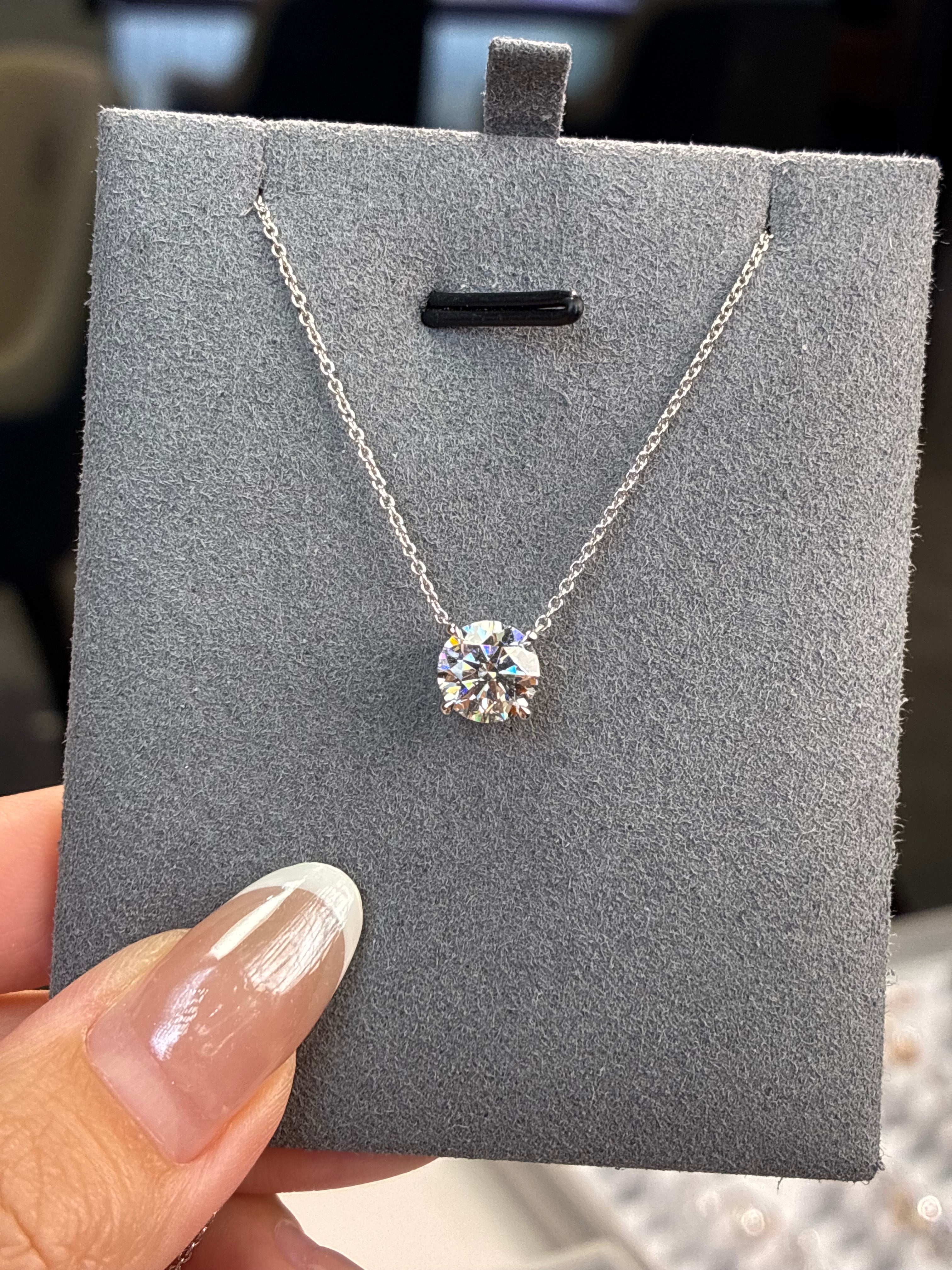 For Salva, Custom 5ct Round Solitarie diamond necklace, E/VVS2, ideal cut, in 16 inches