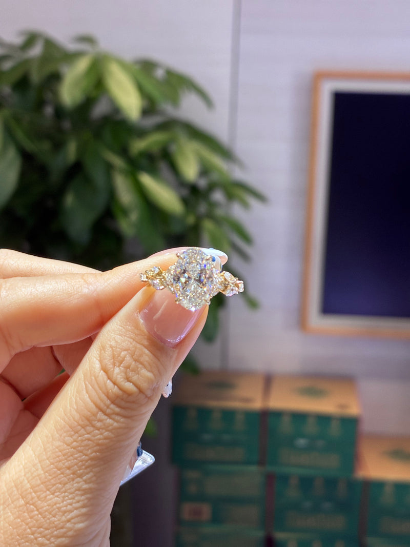 For Berry, 3.03 Oval Lab Diamond with 1.08ct marquis sidestones, D/VS1, 14k yellow gold