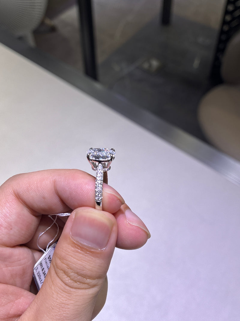 Deposit For Kim Bush main stone emerald  cut 3ct E  VVS 14k yellow gold 3d pave band side stone 0.480ct customize