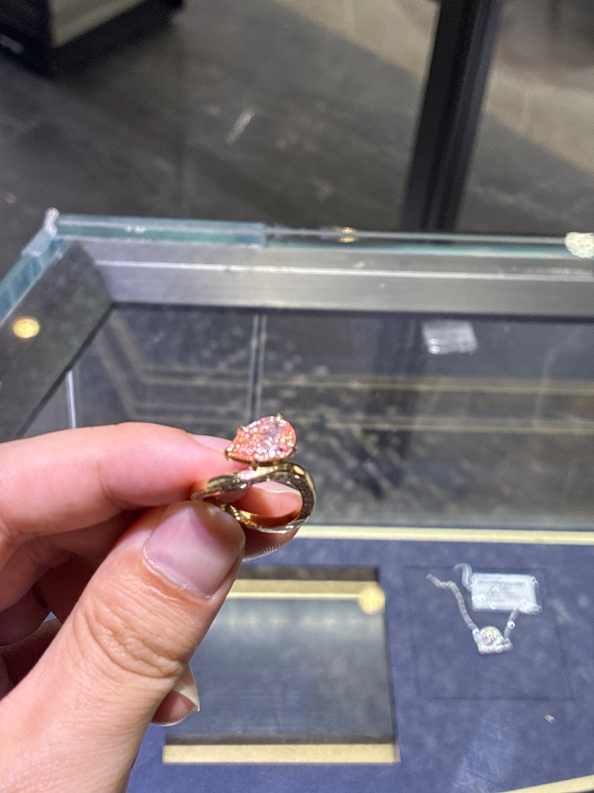 Deposit For Wagyu,main stone pair cut 2.29ct pink/VVS2 side stone 0.64ct 14k yellow gold
